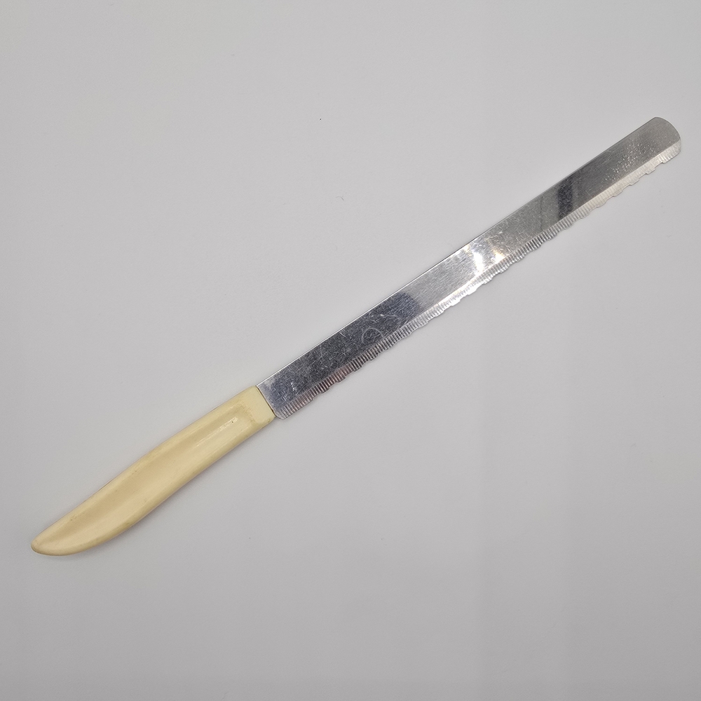 VTG Quikut "Quikedge" Stainless Steel Bread Knife With Plastic Handle